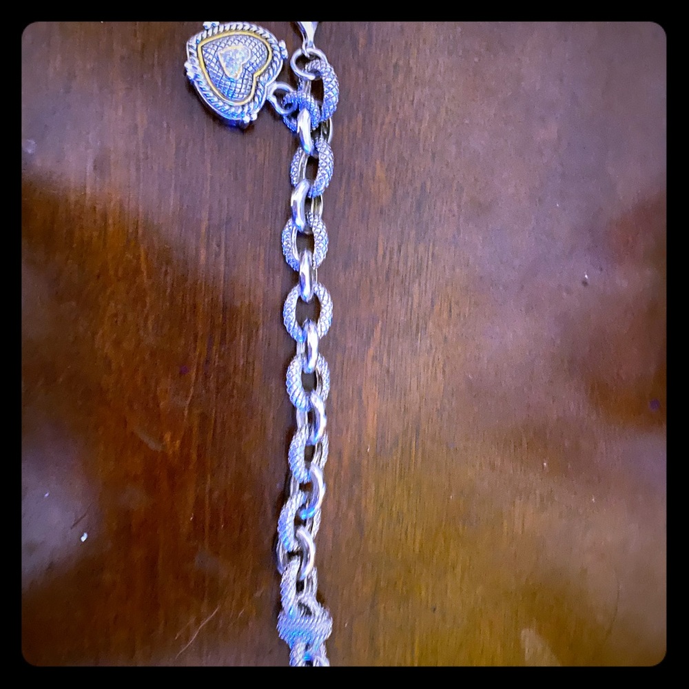 Sliver heart bracelet for womens